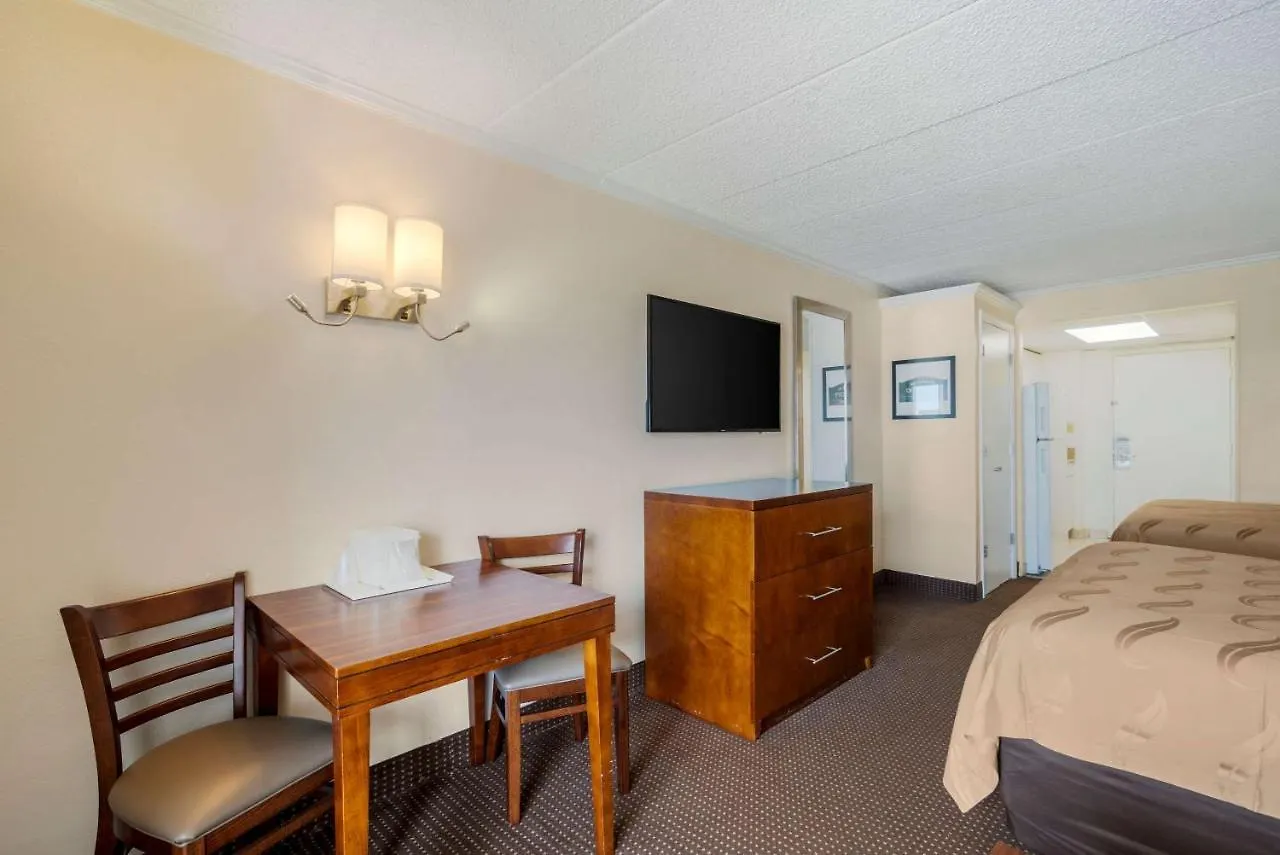 Quality Inn & Suites Oceanblock Ocean City 2*,